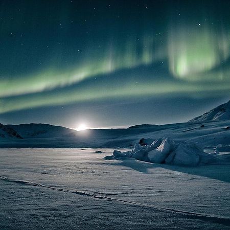 isi4u hostel, dogsled, snowmobiling Sisimiut Exterior foto